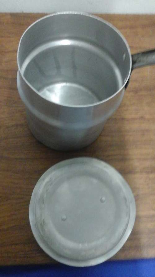 AWESOME VINTAGE HART SAUCE PAN WITH LID. PROUDLY SOUTH AFRICAN. FANTASTIC PIECE!