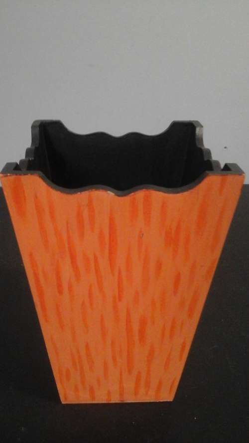 GORGEOUS WOODEN MINIATURE DUSTBIN/ STORAGE BOX. STUNNING AND FUNCTIONAL PIECE!