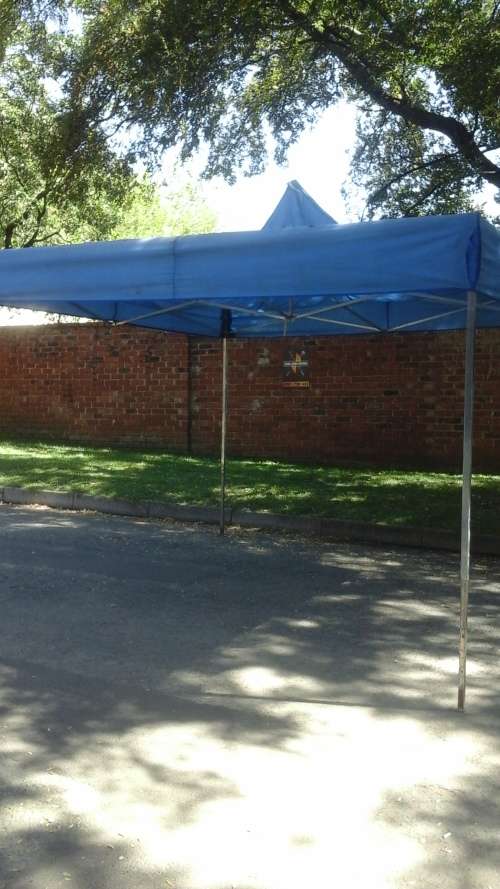 TAKE ADVANTAGE OF WHATS LEFT OF SUMMER WITH THIS AWESOME GALVANISED STEEL FRAMED GAZEBO