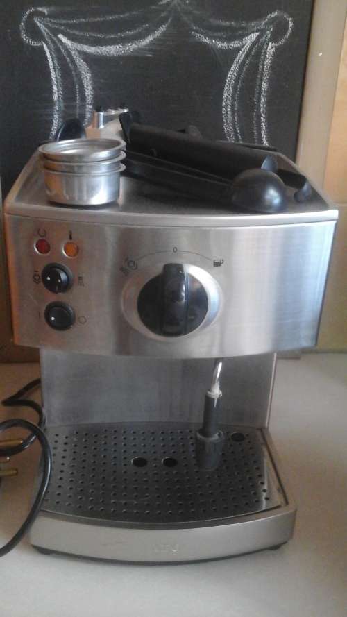 PHENOMENAL AEG COFFEE MAKER. AWESOME AND HANDY PIECE!
