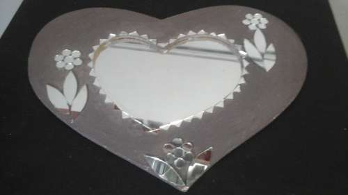 ABSOLUTELY STUNNING HEART SHAPED WALL HANGING MIRROR. GORGEOUS PIECE!