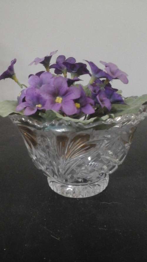 ABSOLUTELY ELEGANT VINTAGE CRYSTAL?/ CUT GLASS BOWL. BEAUTIFUL PIECE!