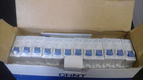 BRAND NEW AND SEALED ONE BOX OF TWELVE DZ47-70 MINIATURE CIRCUIT BREAKERS