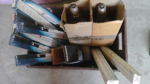 A COLLECTION OF FLOURESCENT TUBES AND LIGHT BULBS. SOME NEW SOME OLD