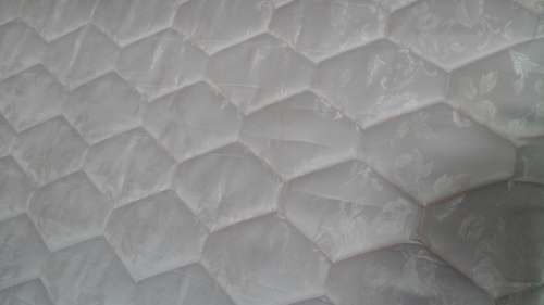 FANTASTIC AND COMFORTABLE DYNAMIC DREAM MATTRESS. QUEEN? TERRIFIC AND COSY PIECE!