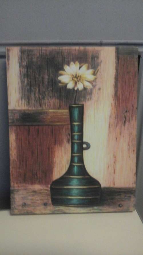 SPECTACULAR PAINTING ON CANVAS OF A FLOWER IN A VASE. MAGNIFICENT PIECE!