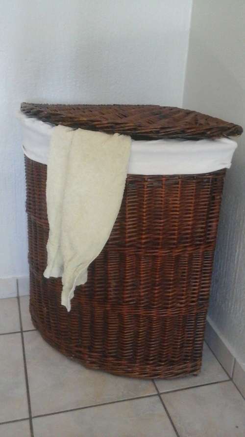 INCREDIBLE VINTAGE CANE/ WICKER LAUNDRY BASKET. GORGEOUS AND USEFUL PIECE!