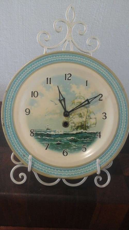 GORGEOUS VINTAGE WALL HANGING SMITH'S CLOCK. MADE IN GREAT BRITAIN. FANTASTIC PIECE!