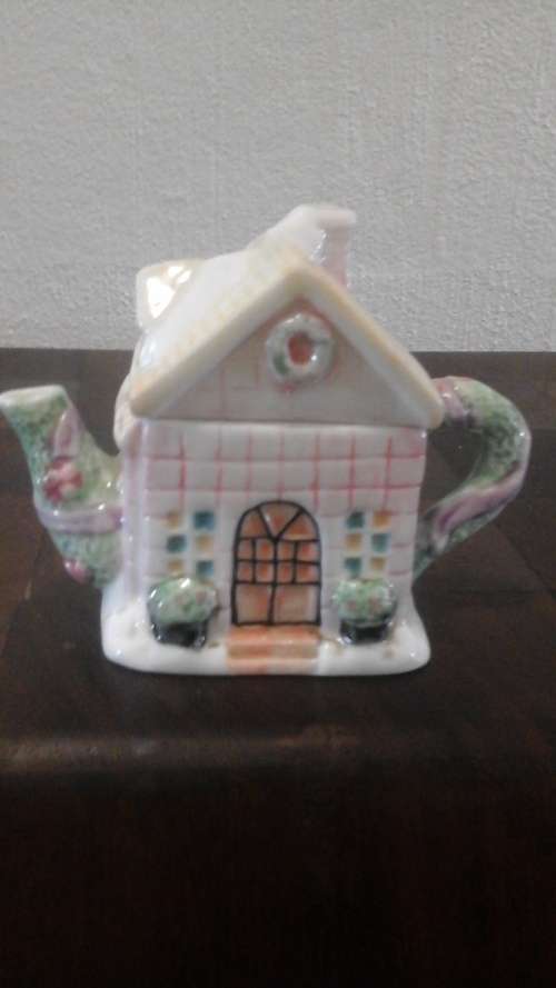 SIMPLY BEAUTIFUL VINTAGE HOUSE SHAPED MINIATURE TEAPOT. STUNNING PIECE!