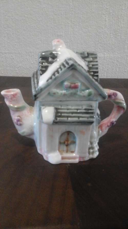 SIMPLY BEAUTIFUL VINTAGE HOUSE SHAPED MINIATURE TEAPOT. STUNNING PIECE!