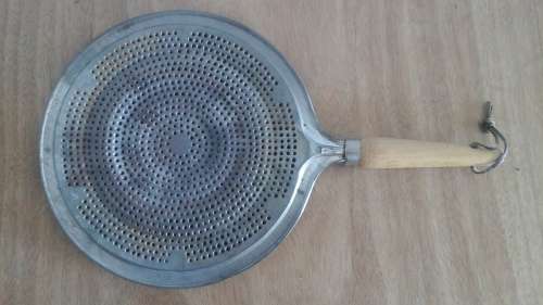TERRIFIC VINTAGE PAN?/ GRID. FANTASTIC PIECE!