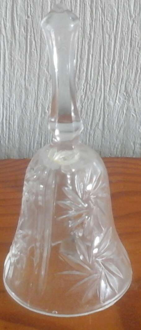 MAGNIFICENT VINTAGE CUT GLASS DINNER BELL. BEAUTIFUL!