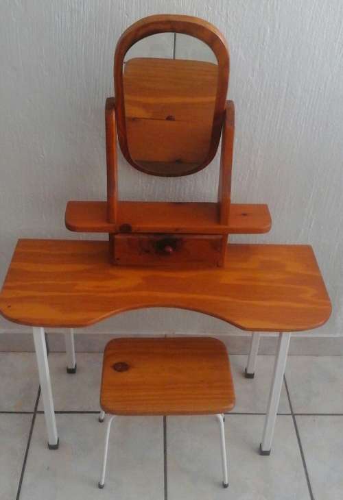 MAGNIFICENTLY ADORABLE KIDDIES DRESSING TABLE AND STOOL. GORGEOUS PIECE!