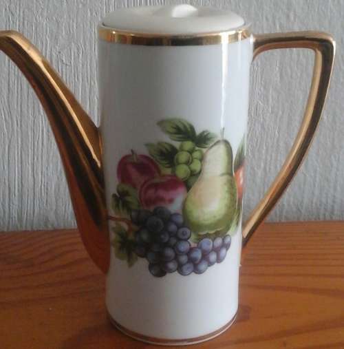 EXQUISITE TOWN HOUSE CHINA TEA/ COFFEE POT. MAGNIFICENT PIECE!