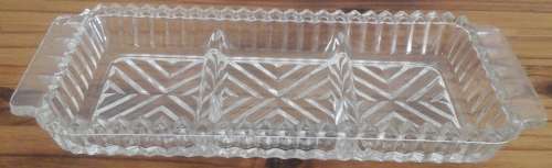 STUNNING VINTAGE CUT GLASS SNACK DISH. FANTASTIC AND FUNCTIONAL PIECE!
