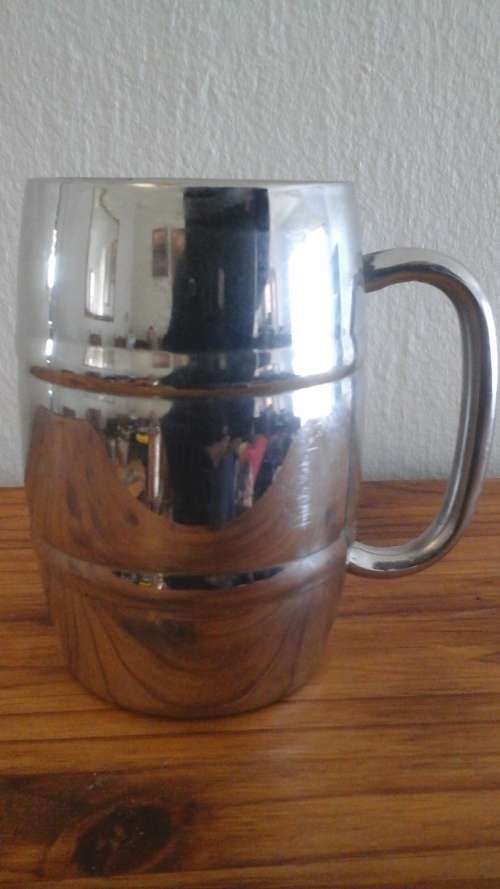 INCREDIBLE STAINLESS STEEL INSULATED BEER MUG. FANTASTIC PIECE!