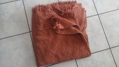 SIMPLY INCREDIBLE AND COZY VINTAGE BLANKET. WARM, COZY AND COMFORTABLE!