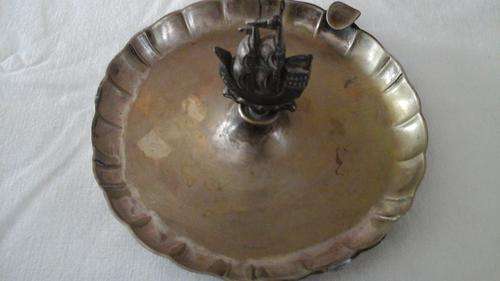 SIMPLY STUNNING EPNS ASHTRAY WITH A MODEL SHIP IN THE CENTRE. SHIP CAN ACT AS A HANDLE