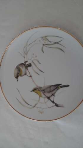 HIGHLY COLLECTIBLE BIRD OF SOUTHERN AFRICA LIMITED EDITION  PLATE.  CAPE WHITE EYE 1983