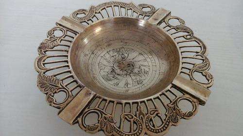 INTRICATELY DESIGNED BRASS ASHTRAY, SUCH A STUNNING BEAUTIFUL DESIGN.