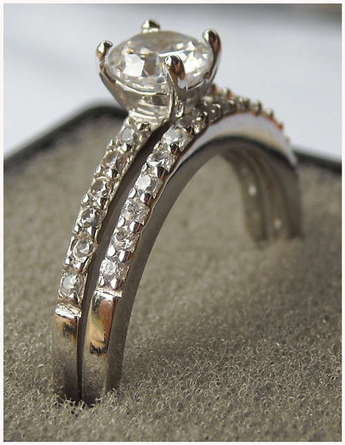 Local SA Stock - Size 7 (O) -  Solid Sterling Silver Simulated Diamond Wedding Ring Set