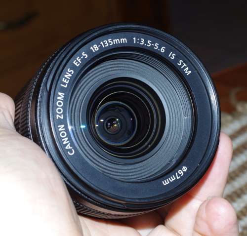 Canon 18-135 IS STM in good condition, caps included, photos show exact lens on sale.