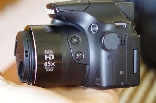 Canon SX 60 HS, in good condition, photos show exact item on sale, sd card not included