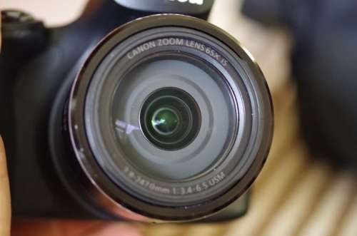 Canon SX 60 HS, in good condition, photos show exact item on sale, sd card not included