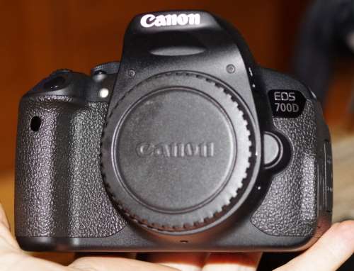 Canon 700D in top condition, low shutter count, photos are of actual kit on sale.