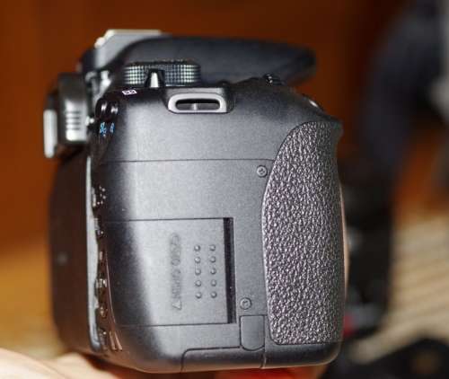 Canon 700D in top condition, low shutter count, photos are of actual kit on sale.