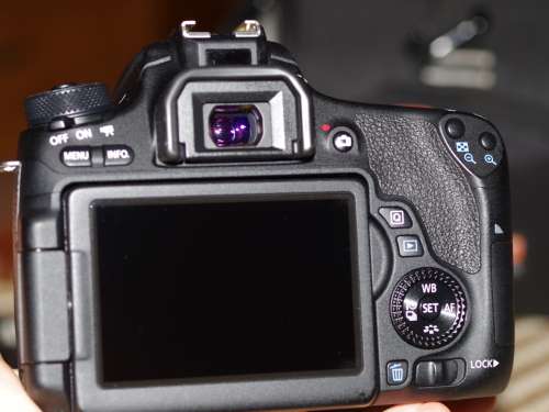 Canon 760D, like new condition, photos show exact item on sale, body only.