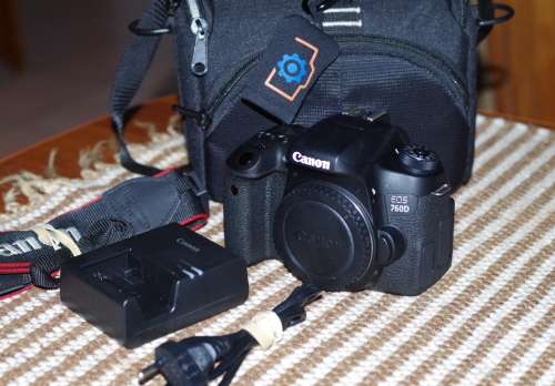 Canon 760D, like new condition, photos show exact item on sale, body only.