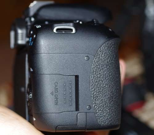 Canon 760D, like new condition, photos show exact item on sale, body only.
