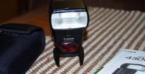 Canon 430ex speedlite, top condition, photos show exact item on sale