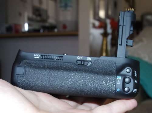 Canon 60D original battery grip as new.