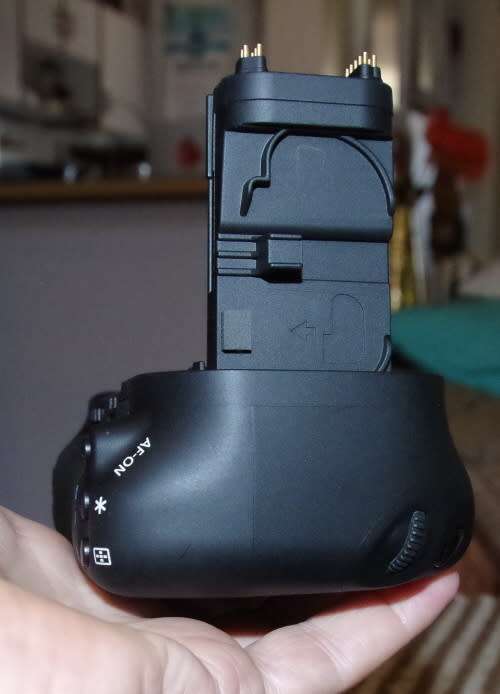 Canon 60D original battery grip as new.