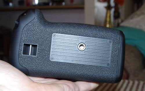 Canon 60D original battery grip as new.