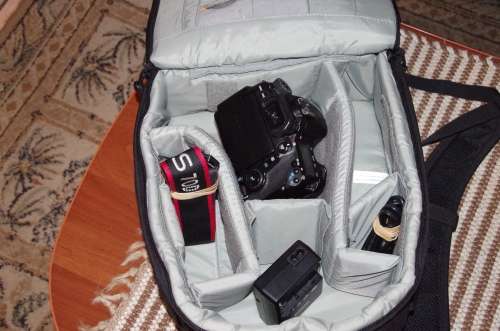 Canon 70D body only, photos show exact item on sale, has some minor signs of use externally.