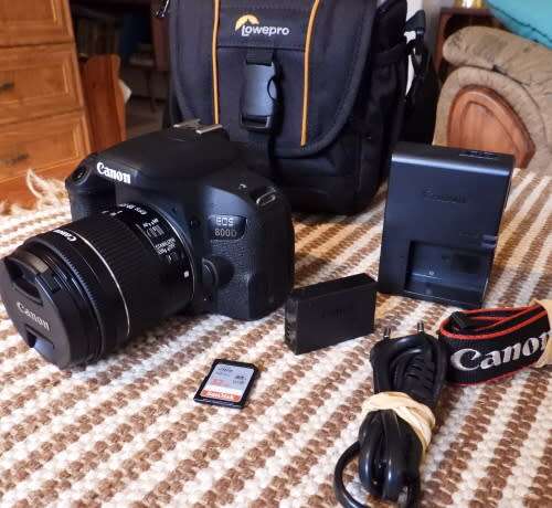 Canon 800D with 18-55 STM lens and bag etc, photos show exact item on sale.