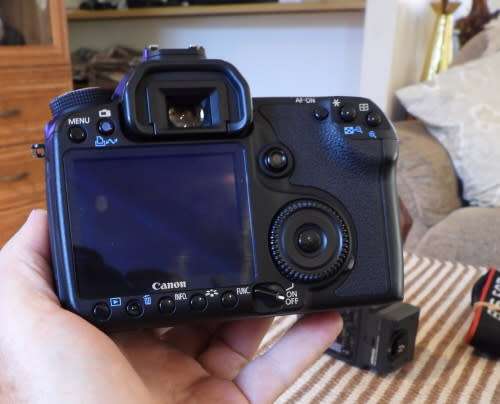 Canon 50D, Body is in perfect working order, lens works but only at lowest f stop.