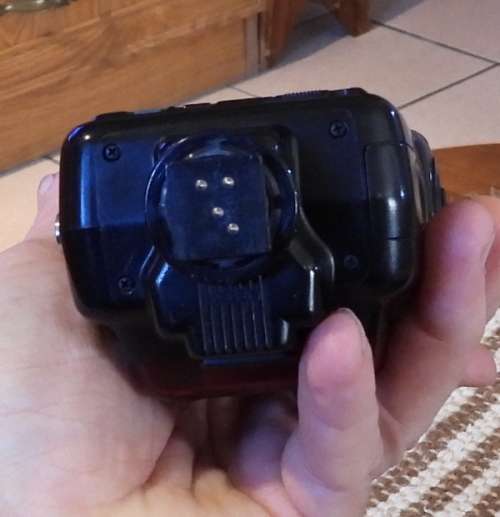 Nikon SB24 speedlite, good working order, has some minor signs of use, photos show exact item