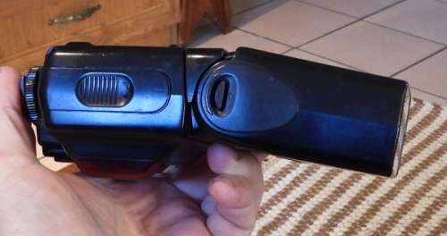 Nikon SB24 speedlite, good working order, has some minor signs of use, photos show exact item