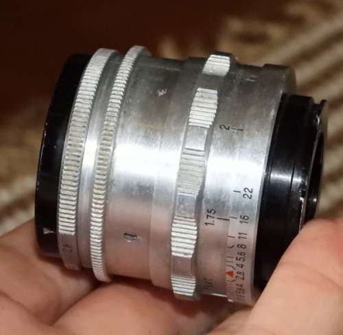 2 Carl Zeiss Lenses, probably for leica, photos show exact items on sale,