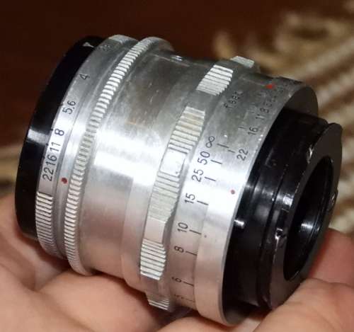 2 Carl Zeiss Lenses, probably for leica, photos show exact items on sale,