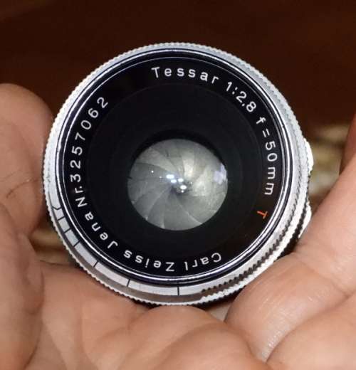 2 Carl Zeiss Lenses, probably for leica, photos show exact items on sale,