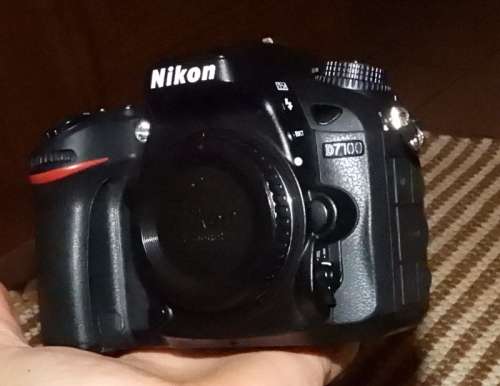 Nikon D7100 Body , photos show exact item on sale, please read description.. Sd card included.