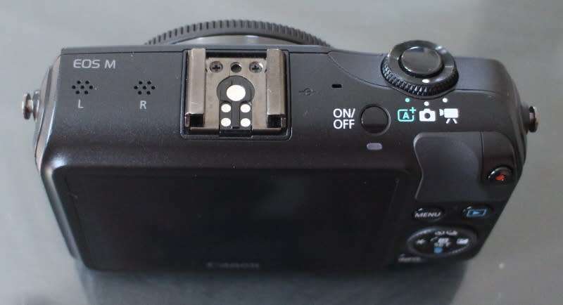 Canon EOS M with 22mm stm lens, Mint condition, photos show exact item on sale
