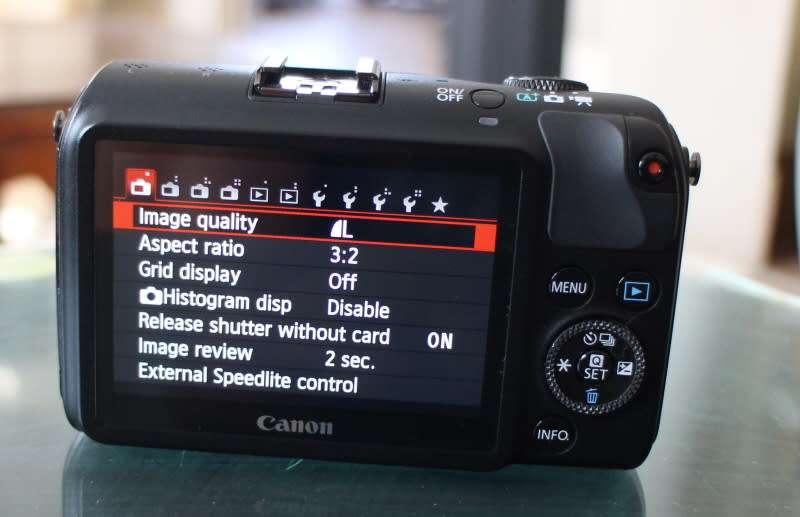 Canon EOS M with 22mm stm lens, Mint condition, photos show exact item on sale