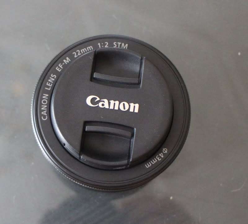 Canon EOS M with 22mm stm lens, Mint condition, photos show exact item on sale
