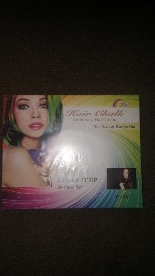 HAIR CHALK FOR TEMPORARY HAIR COLOUR COMPLETE WITH 24 PIECES